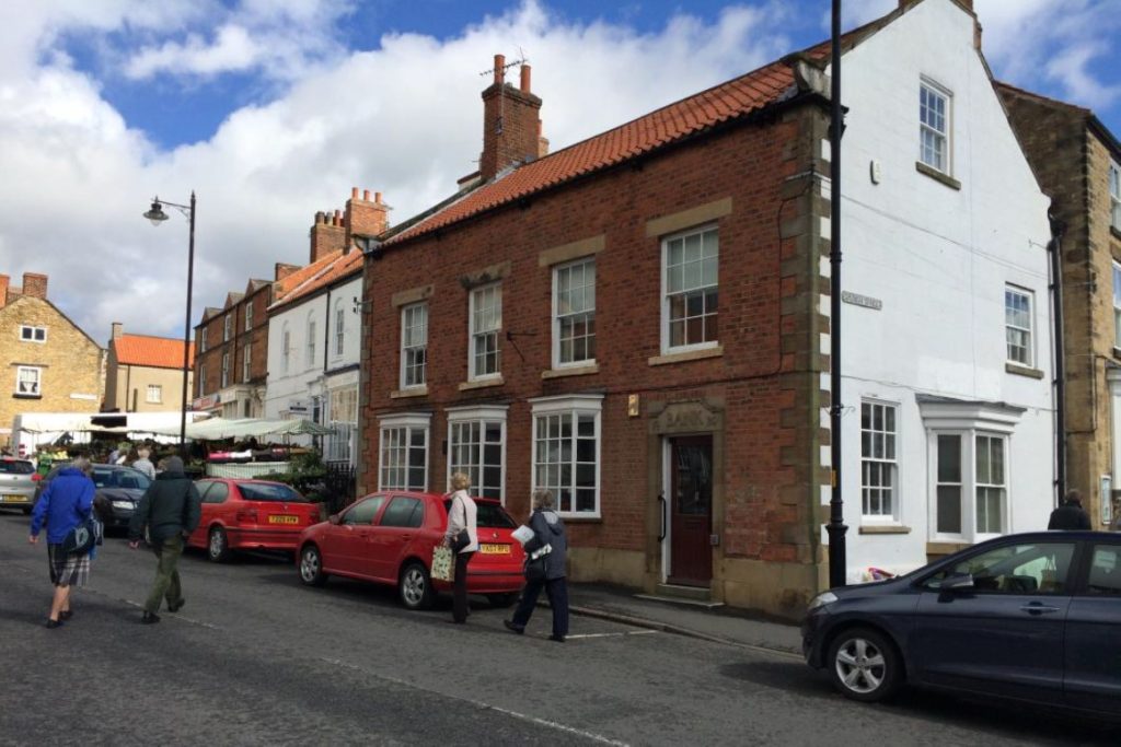 Kirkbymoorside, N. Yorks Shop/Cafe TO LET YO62 6DA McBeath
